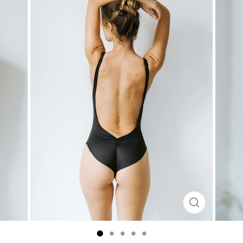 Londre Sexy and Sleek One Piece Swimsuit